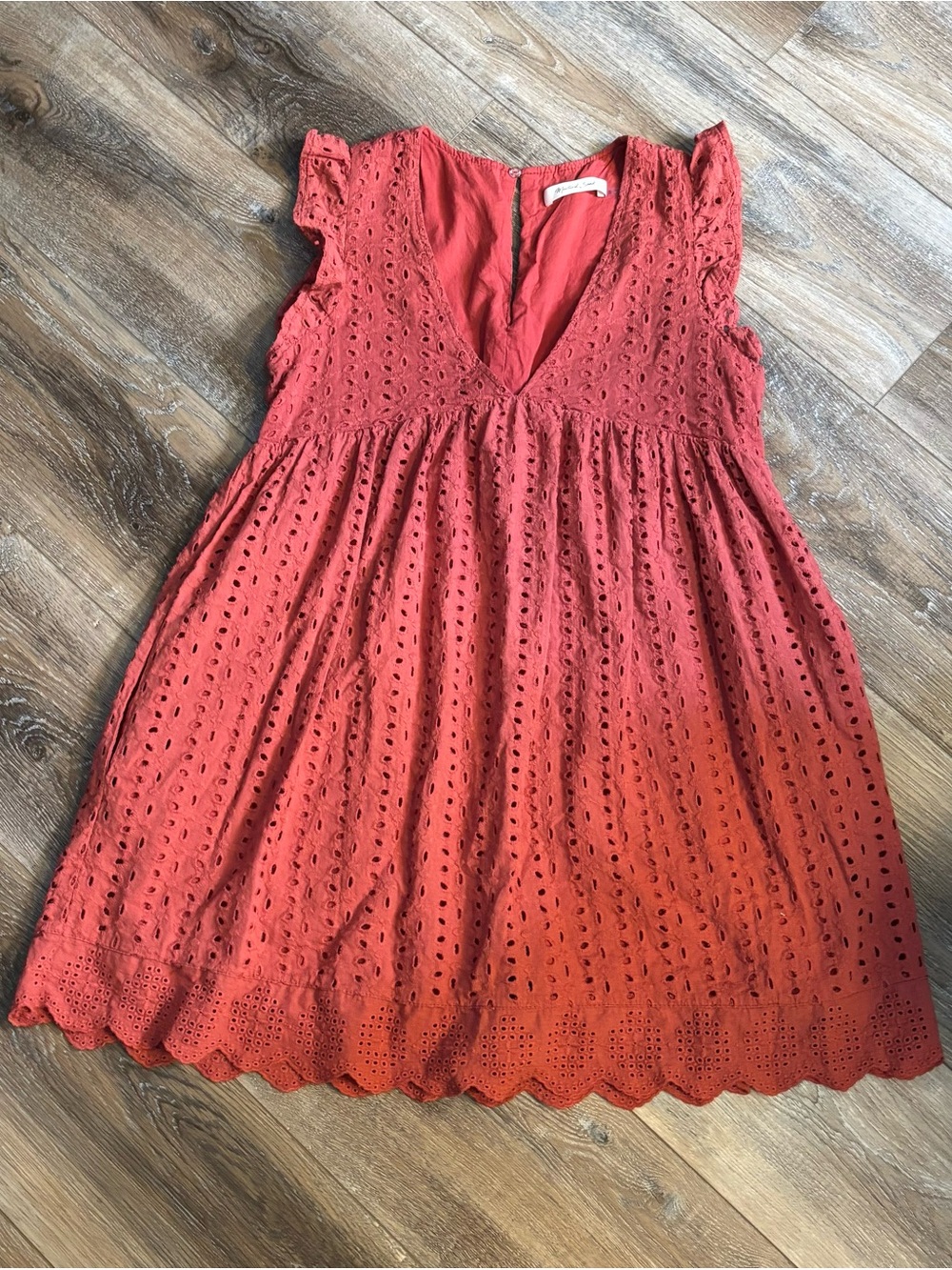 Mustard Seed Coral Eyelet V-Neck babydoll Dress flutter sleeve women’s small